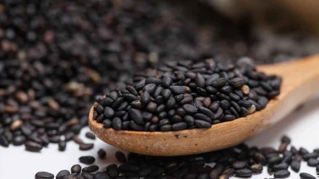 10 Benefits of Consuming Black Sesame Seeds
